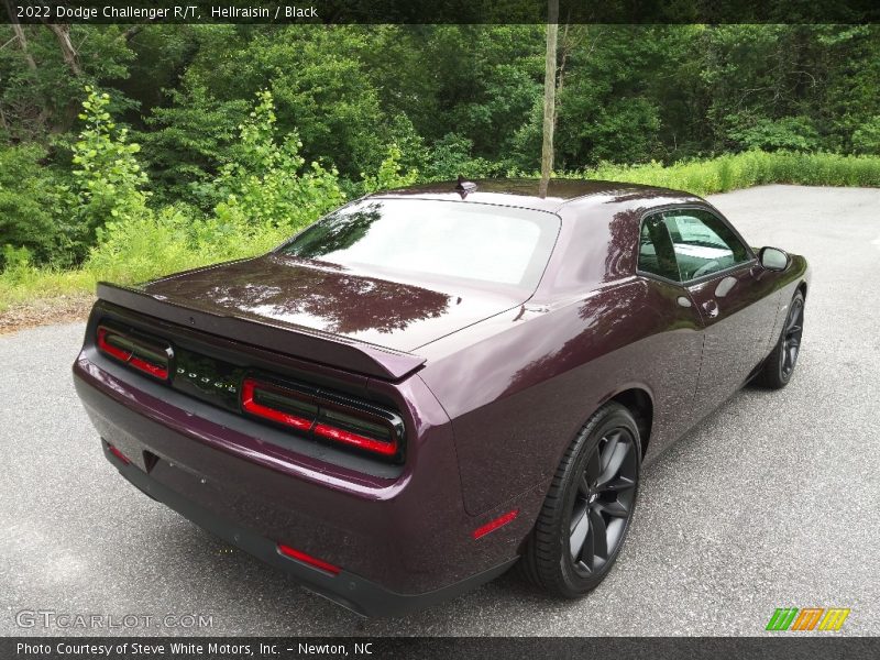 Hellraisin / Black 2022 Dodge Challenger R/T