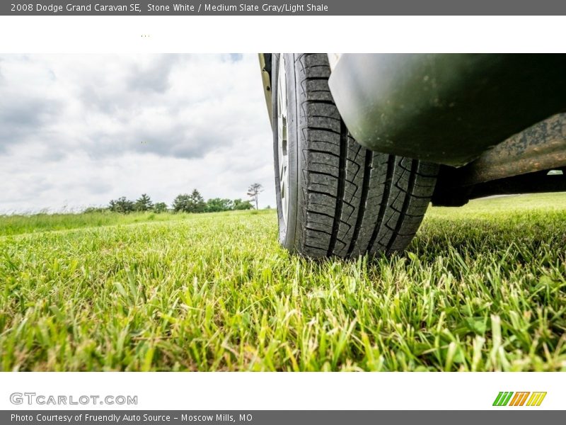 Stone White / Medium Slate Gray/Light Shale 2008 Dodge Grand Caravan SE