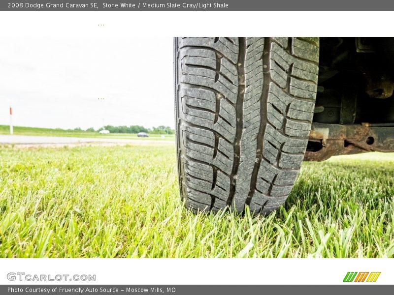 Stone White / Medium Slate Gray/Light Shale 2008 Dodge Grand Caravan SE