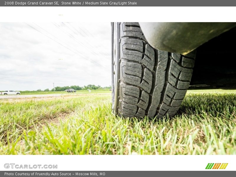 Stone White / Medium Slate Gray/Light Shale 2008 Dodge Grand Caravan SE