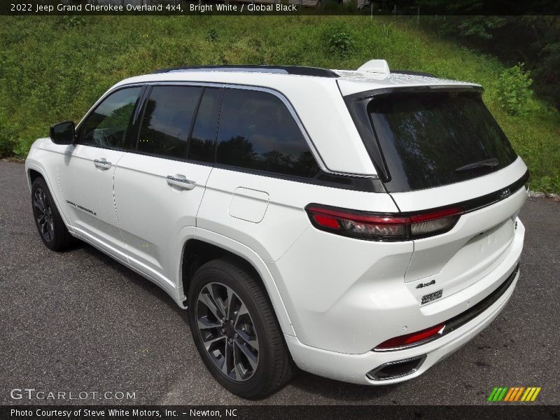 Bright White / Global Black 2022 Jeep Grand Cherokee Overland 4x4