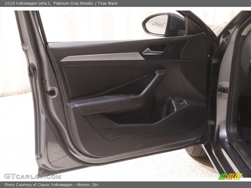 Platinum Gray Metallic / Titan Black 2019 Volkswagen Jetta S