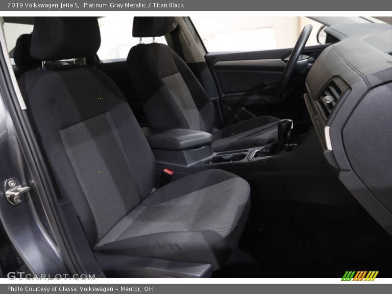 Platinum Gray Metallic / Titan Black 2019 Volkswagen Jetta S