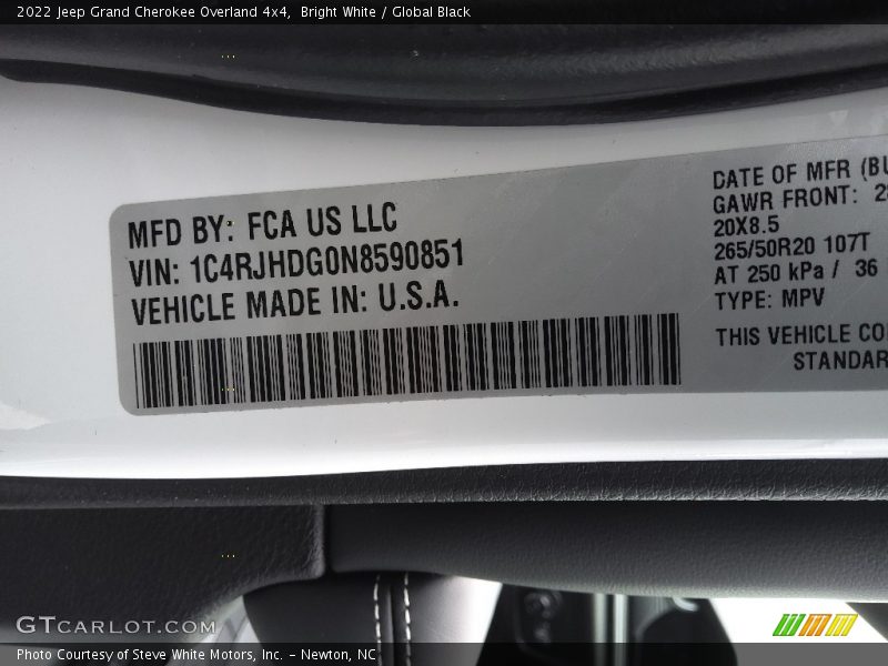 Bright White / Global Black 2022 Jeep Grand Cherokee Overland 4x4