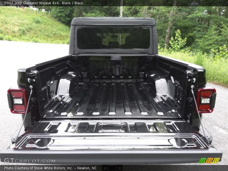 Black / Black 2022 Jeep Gladiator Mojave 4x4