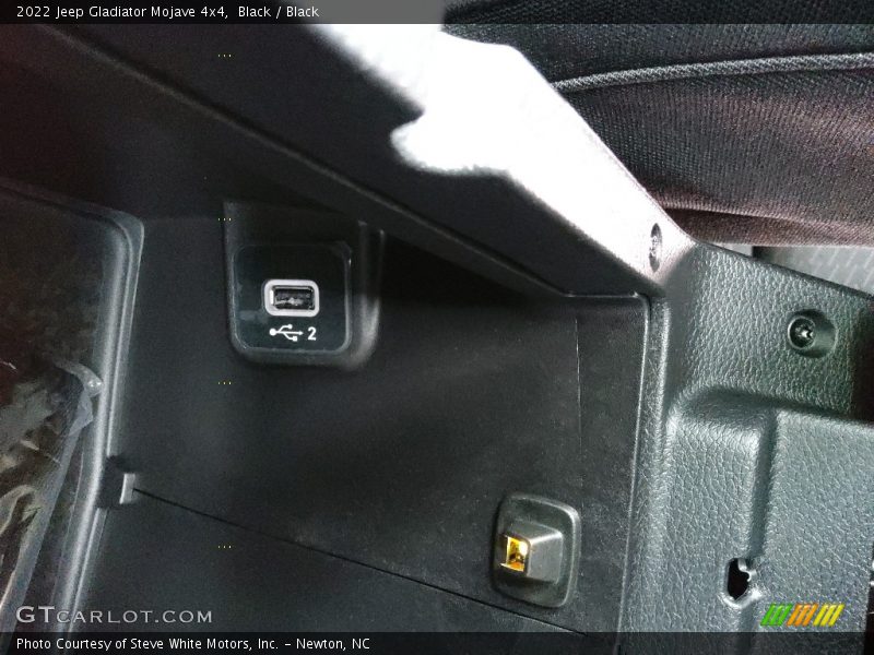 Black / Black 2022 Jeep Gladiator Mojave 4x4