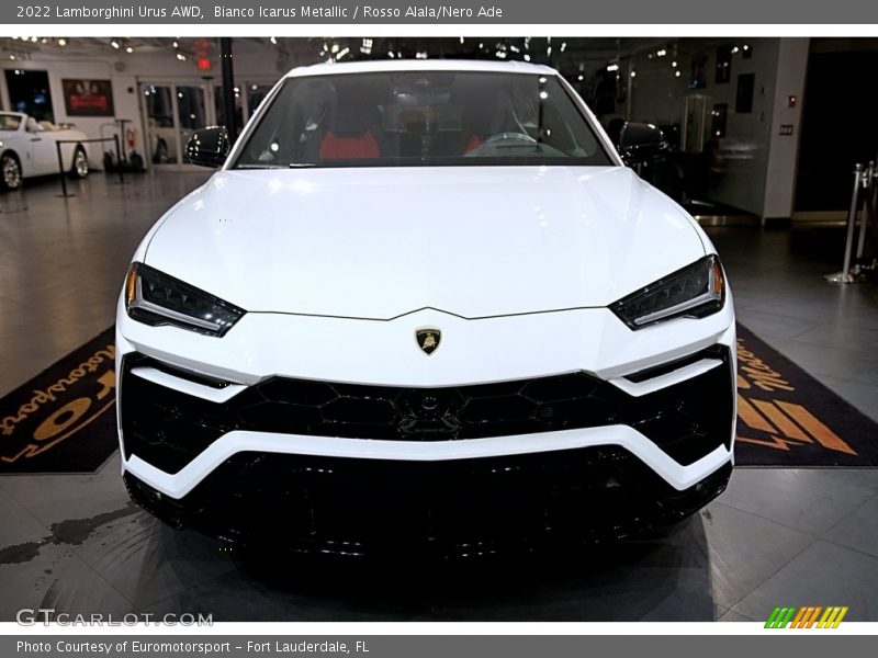 Bianco Icarus Metallic / Rosso Alala/Nero Ade 2022 Lamborghini Urus AWD