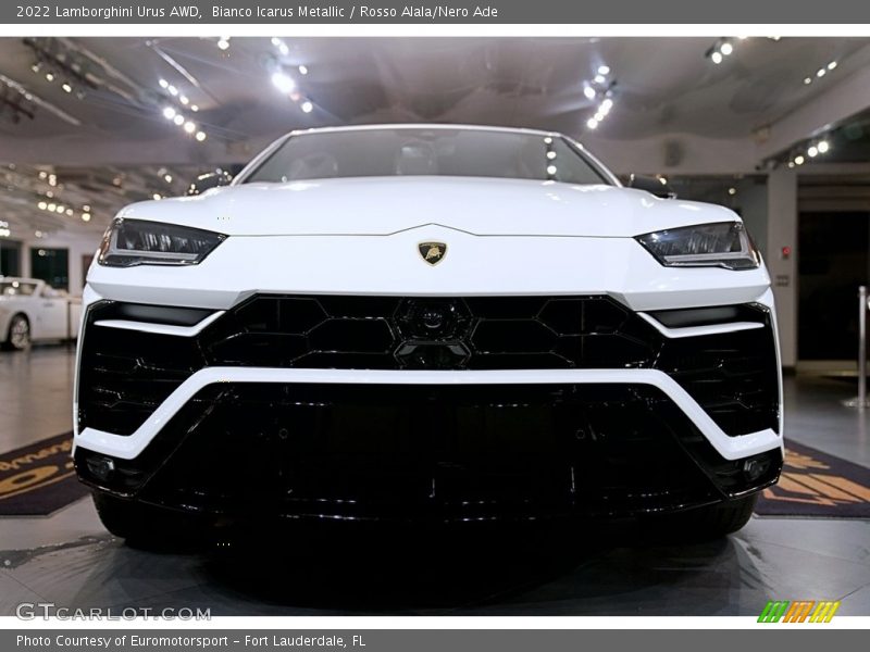 Bianco Icarus Metallic / Rosso Alala/Nero Ade 2022 Lamborghini Urus AWD