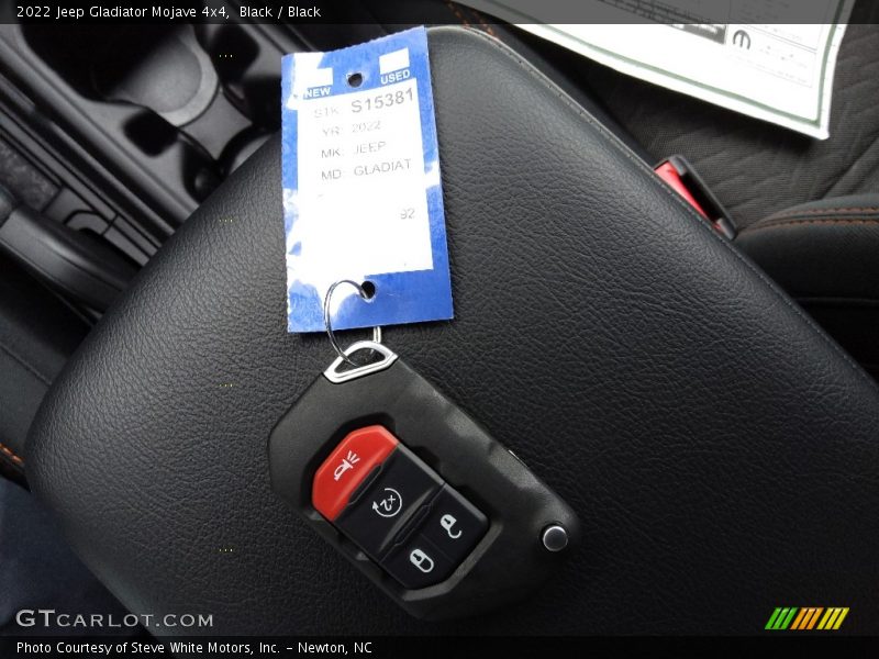 Black / Black 2022 Jeep Gladiator Mojave 4x4