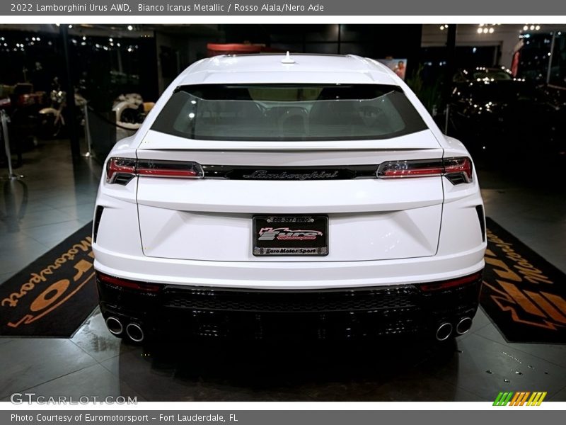 Bianco Icarus Metallic / Rosso Alala/Nero Ade 2022 Lamborghini Urus AWD