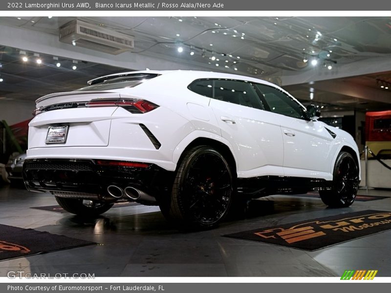 Bianco Icarus Metallic / Rosso Alala/Nero Ade 2022 Lamborghini Urus AWD