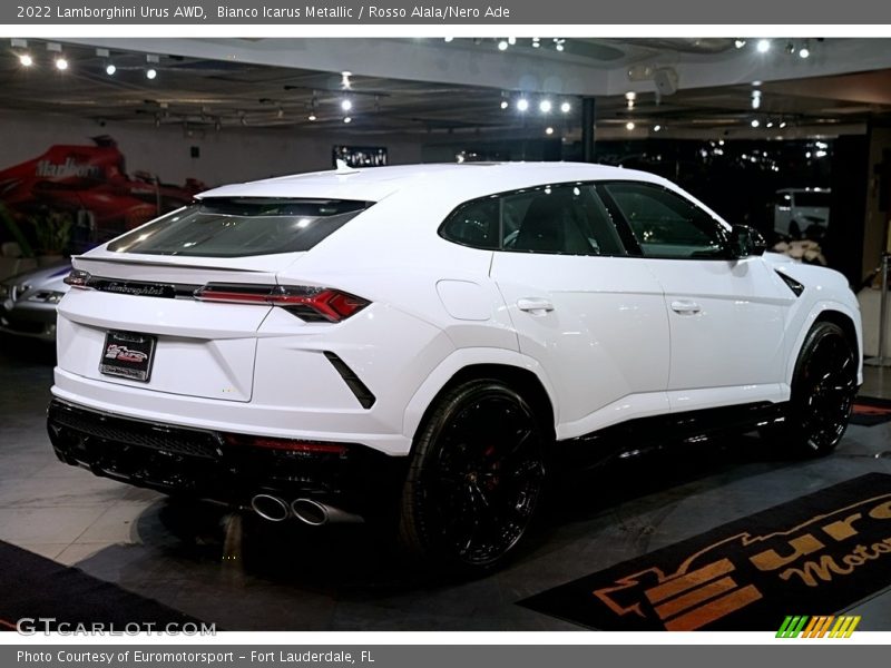 Bianco Icarus Metallic / Rosso Alala/Nero Ade 2022 Lamborghini Urus AWD