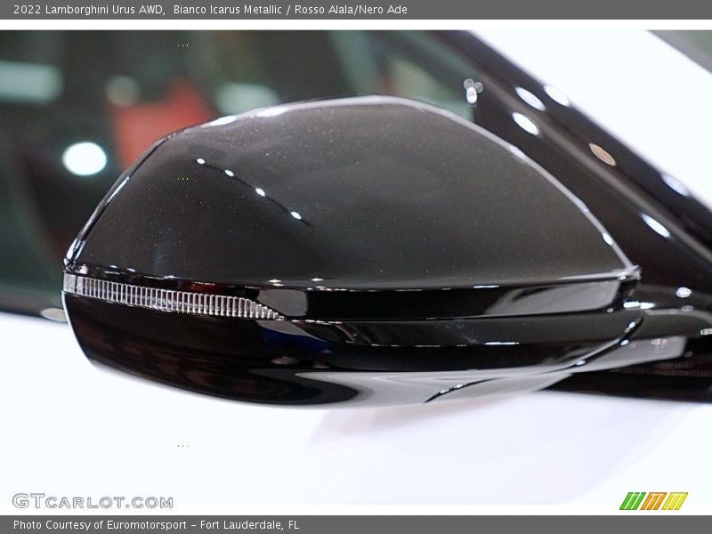 Bianco Icarus Metallic / Rosso Alala/Nero Ade 2022 Lamborghini Urus AWD