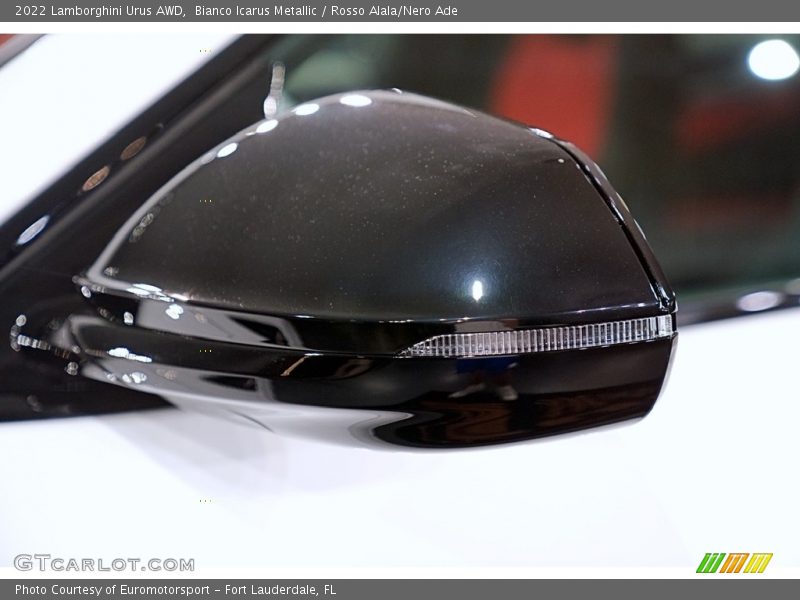 Bianco Icarus Metallic / Rosso Alala/Nero Ade 2022 Lamborghini Urus AWD