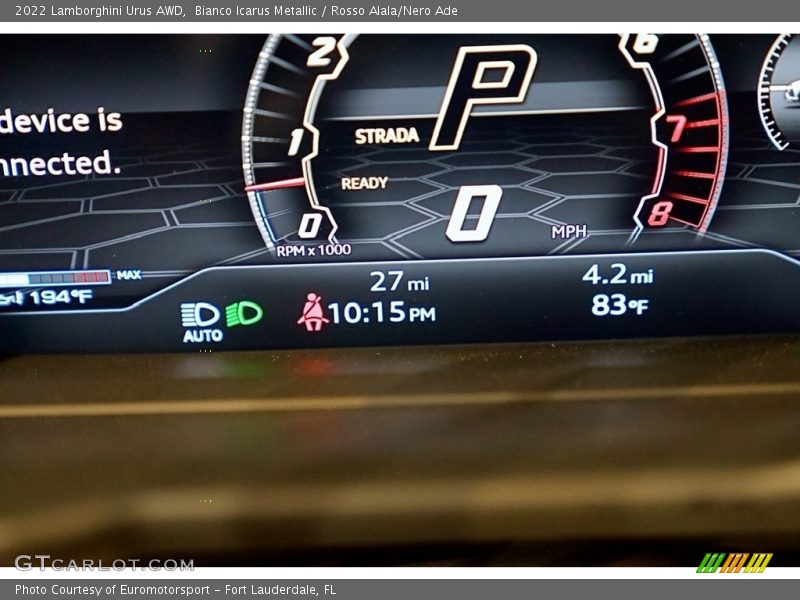 Bianco Icarus Metallic / Rosso Alala/Nero Ade 2022 Lamborghini Urus AWD