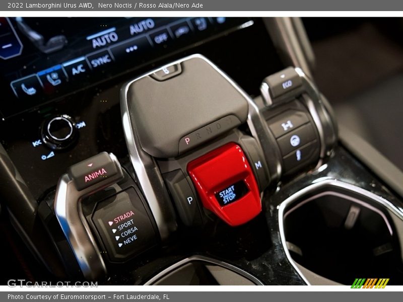  2022 Urus AWD 8 Speed Automatic Shifter