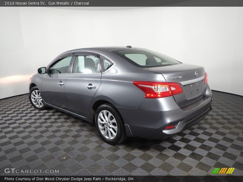 Gun Metallic / Charcoal 2019 Nissan Sentra SV