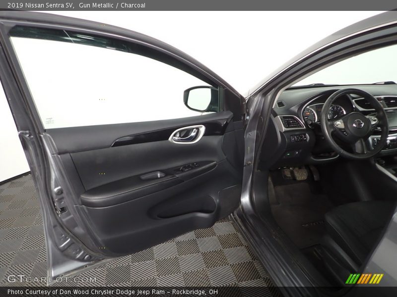 Gun Metallic / Charcoal 2019 Nissan Sentra SV
