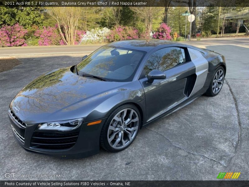 Front 3/4 View of 2011 R8 5.2 FSI quattro