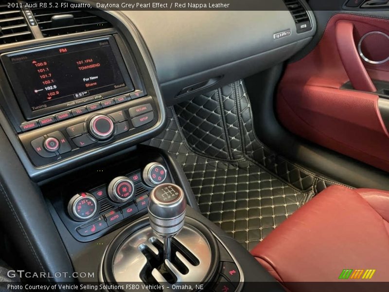  2011 R8 5.2 FSI quattro 6 Speed Manual Shifter