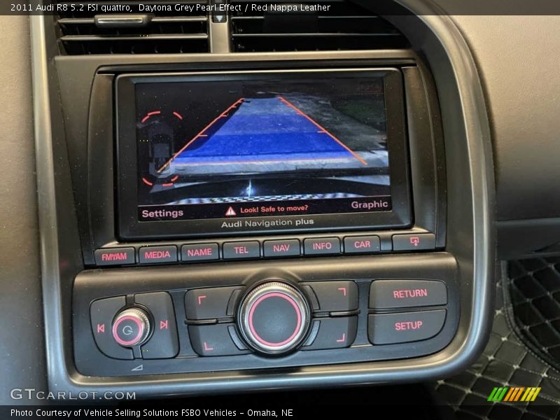 Controls of 2011 R8 5.2 FSI quattro