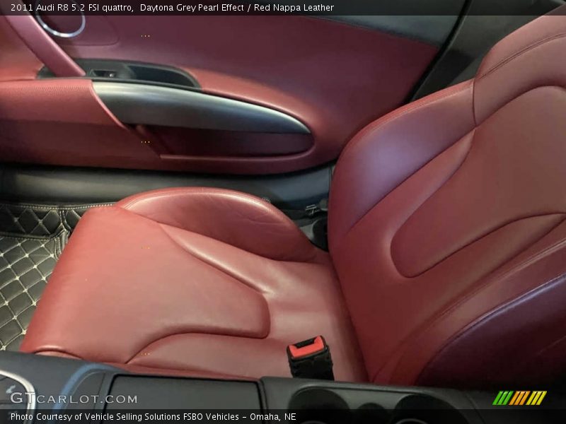 Front Seat of 2011 R8 5.2 FSI quattro