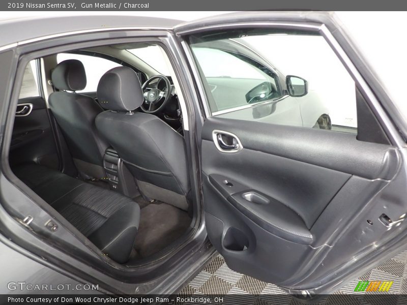 Gun Metallic / Charcoal 2019 Nissan Sentra SV