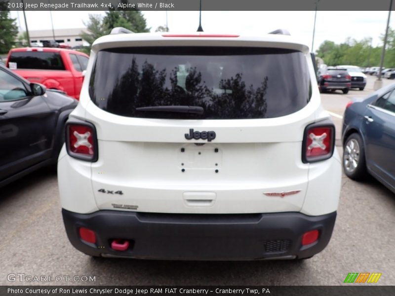 Alpine White / Black 2018 Jeep Renegade Trailhawk 4x4