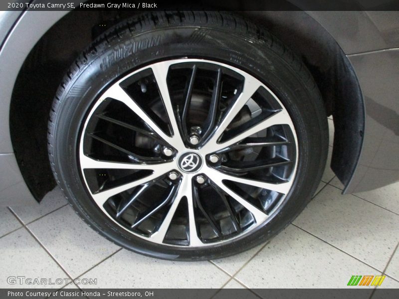 Predawn Gray Mica / Black 2020 Toyota Camry SE