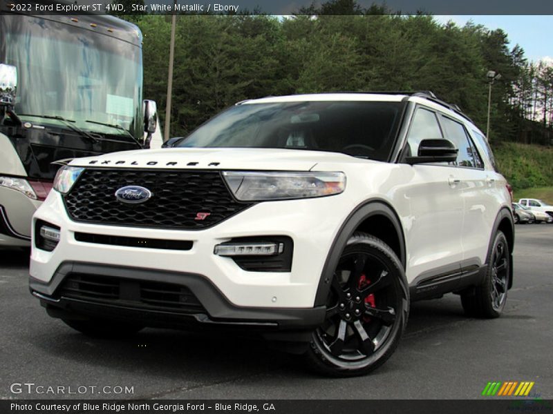 Front 3/4 View of 2022 Explorer ST 4WD