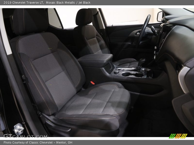 Mosaic Black Metallic / Jet Black 2019 Chevrolet Traverse LT