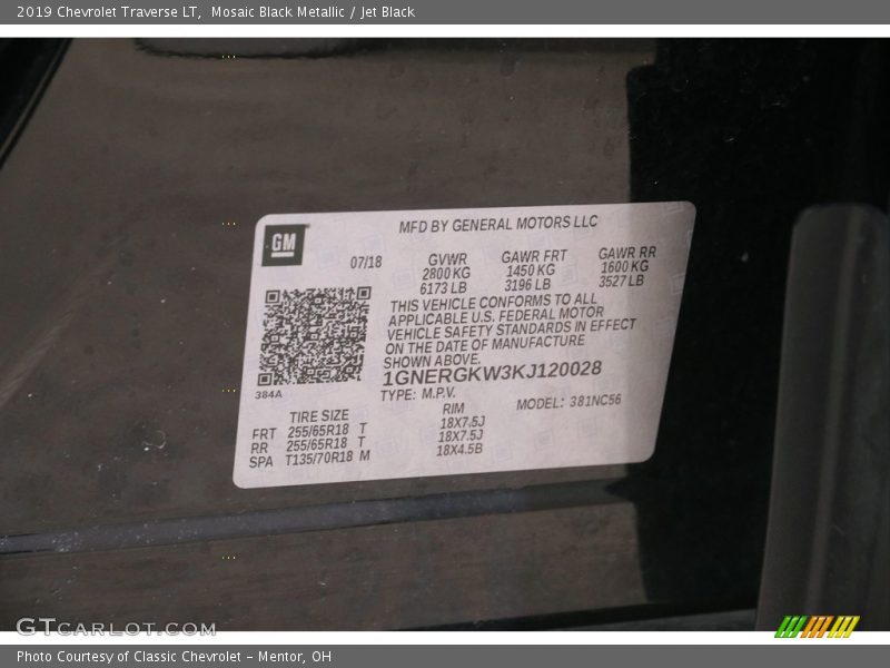 Mosaic Black Metallic / Jet Black 2019 Chevrolet Traverse LT