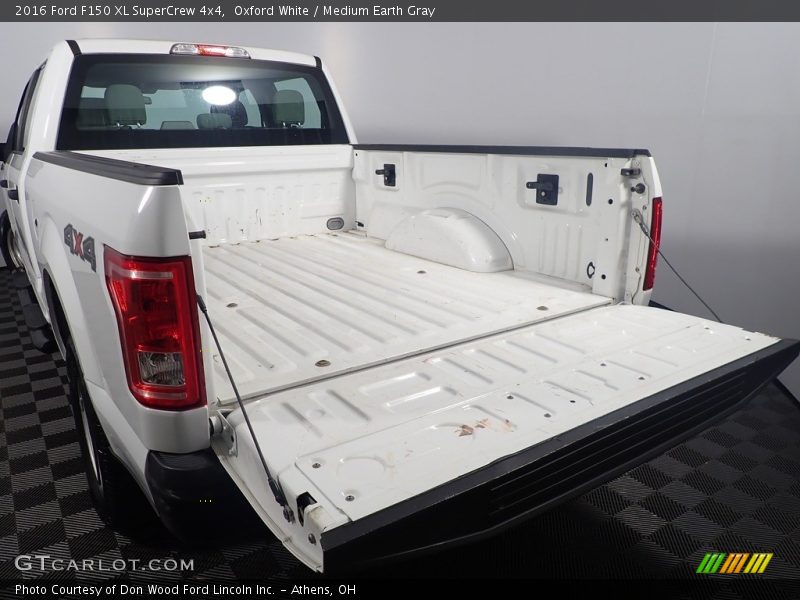 Oxford White / Medium Earth Gray 2016 Ford F150 XL SuperCrew 4x4