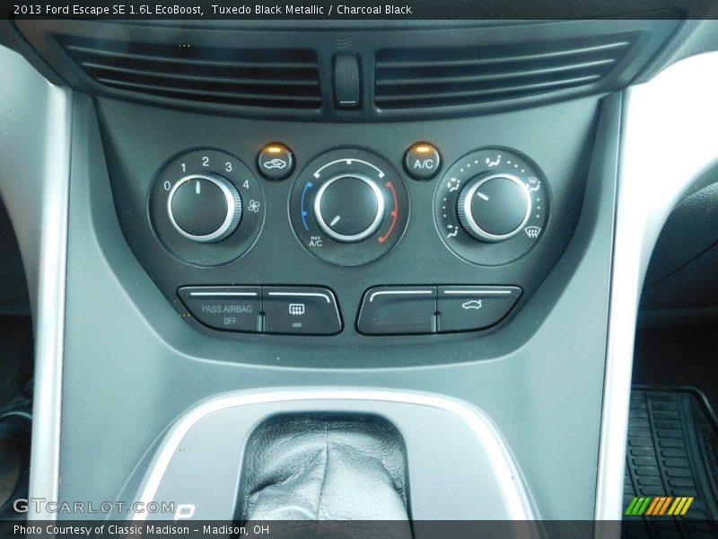Tuxedo Black Metallic / Charcoal Black 2013 Ford Escape SE 1.6L EcoBoost