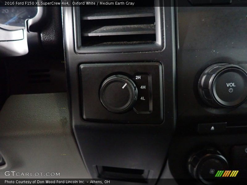 Oxford White / Medium Earth Gray 2016 Ford F150 XL SuperCrew 4x4