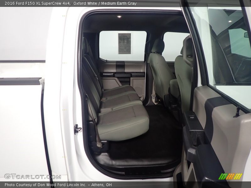Oxford White / Medium Earth Gray 2016 Ford F150 XL SuperCrew 4x4