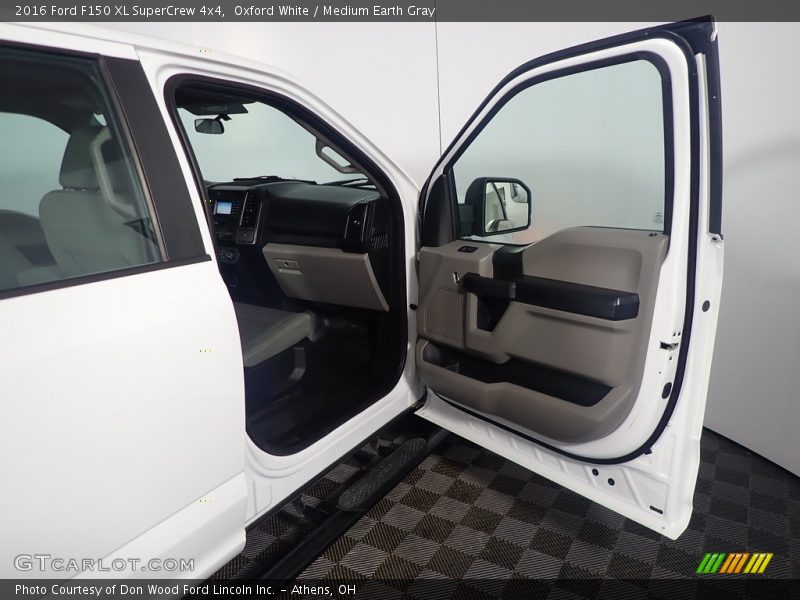 Oxford White / Medium Earth Gray 2016 Ford F150 XL SuperCrew 4x4