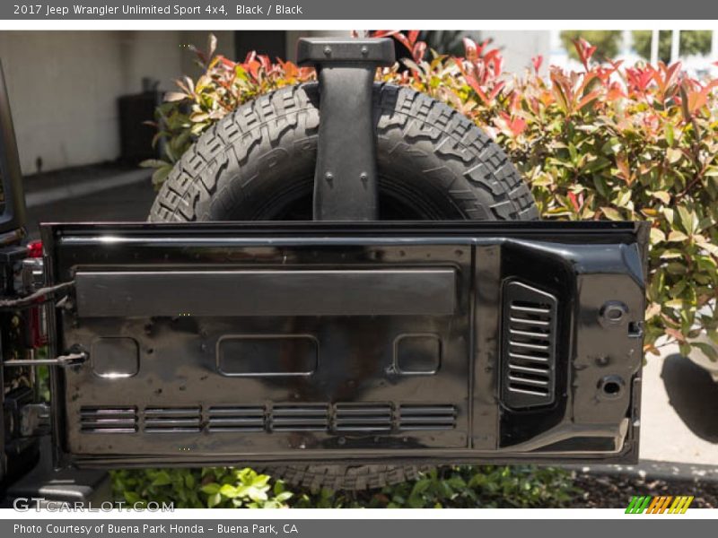 Black / Black 2017 Jeep Wrangler Unlimited Sport 4x4