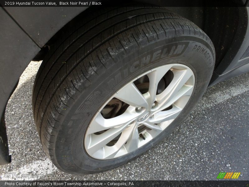 Black Noir Pearl / Black 2019 Hyundai Tucson Value