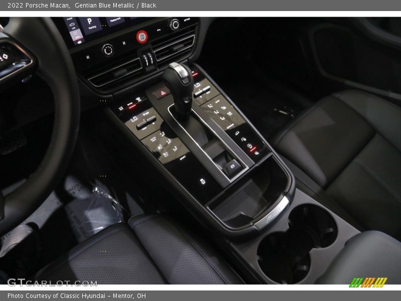 Controls of 2022 Macan 
