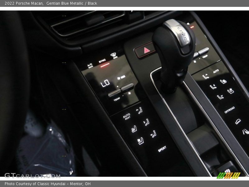  2022 Macan  7 Speed PDK Automatic Shifter