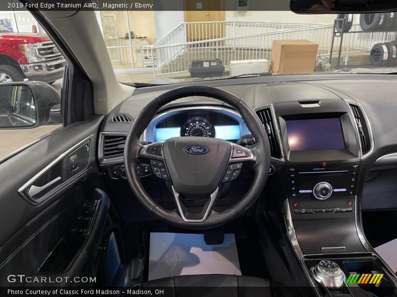 Magnetic / Ebony 2019 Ford Edge Titanium AWD