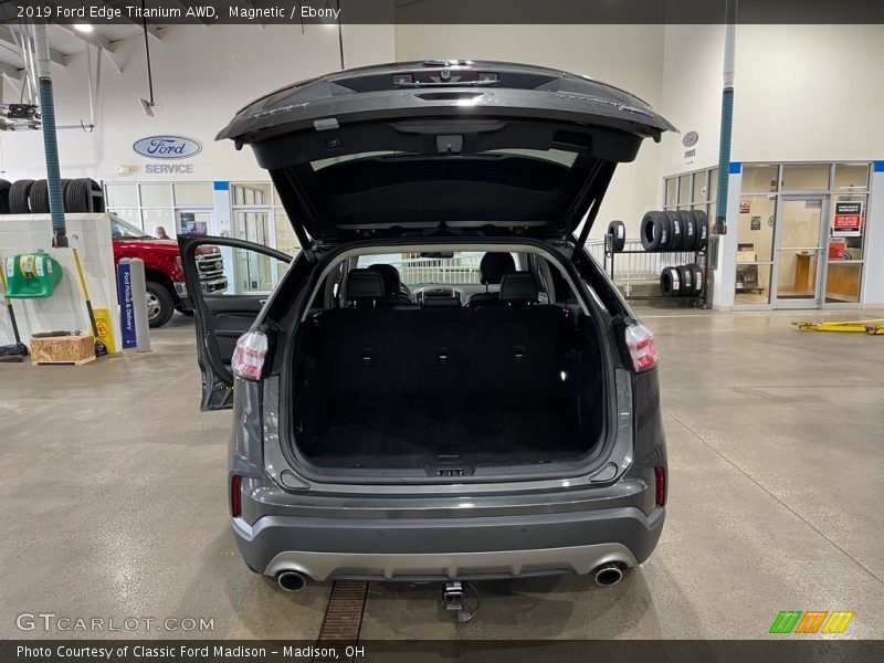 Magnetic / Ebony 2019 Ford Edge Titanium AWD