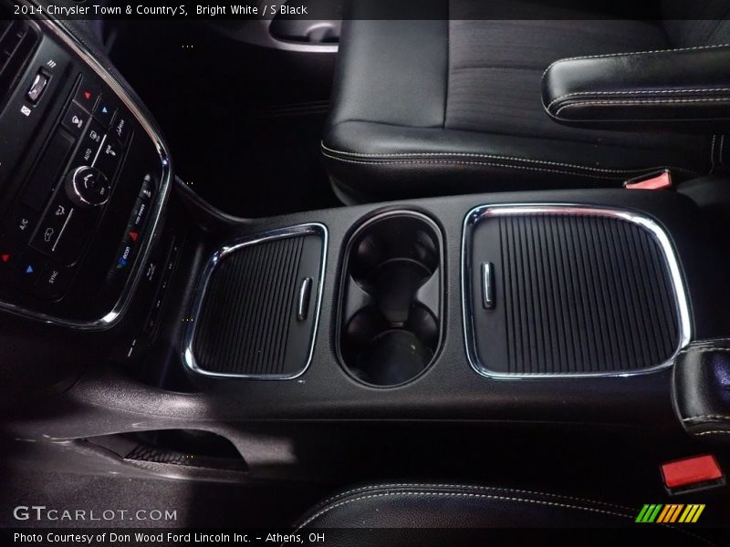 Bright White / S Black 2014 Chrysler Town & Country S