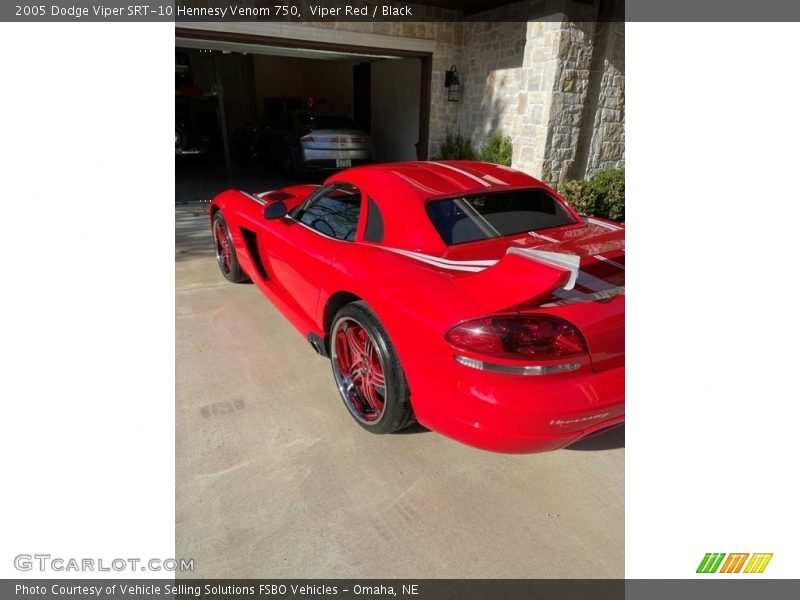 Viper Red / Black 2005 Dodge Viper SRT-10 Hennesy Venom 750