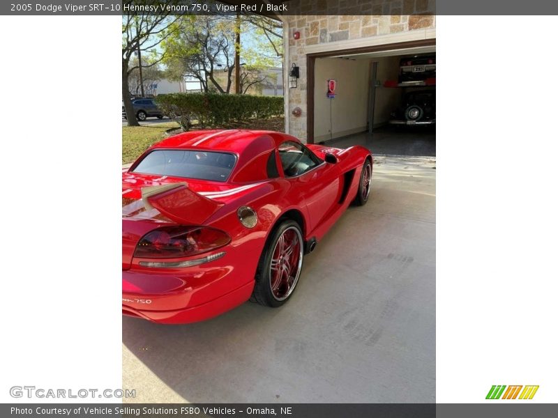 Viper Red / Black 2005 Dodge Viper SRT-10 Hennesy Venom 750