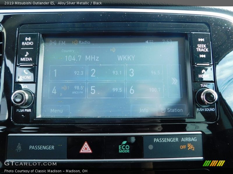 Alloy Silver Metallic / Black 2019 Mitsubishi Outlander ES