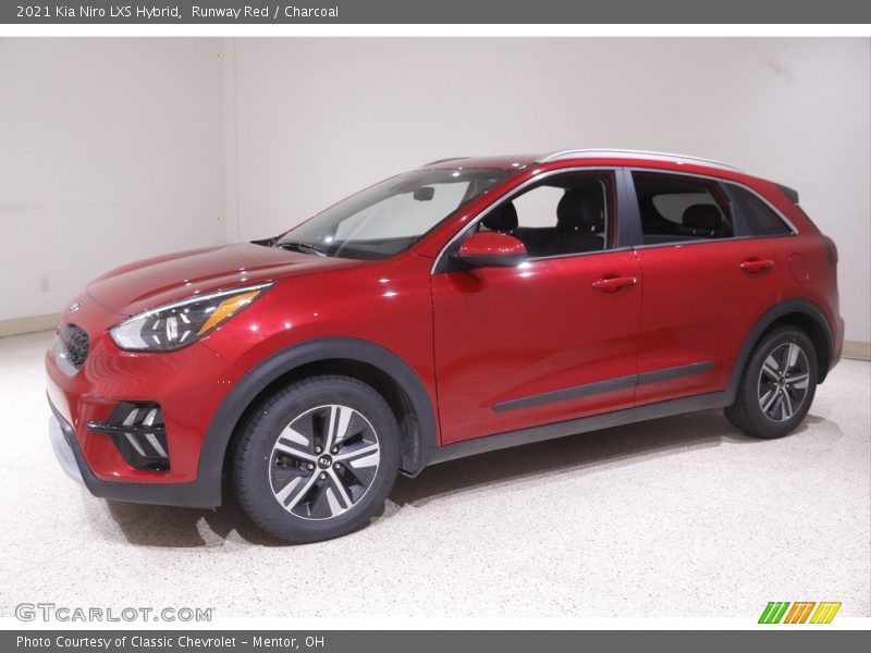 Front 3/4 View of 2021 Niro LXS Hybrid