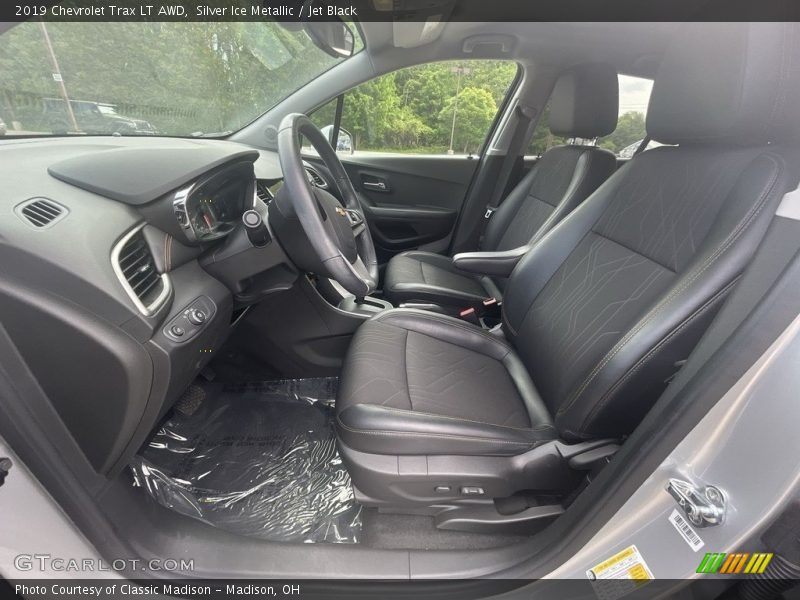 Silver Ice Metallic / Jet Black 2019 Chevrolet Trax LT AWD