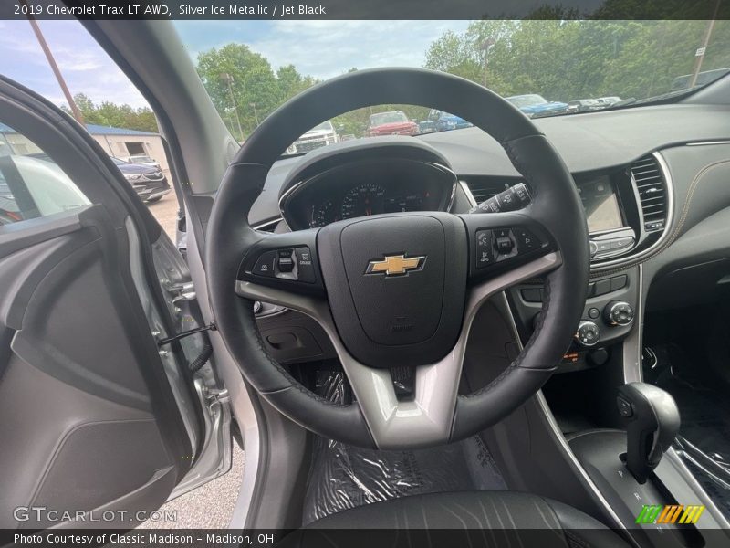 Silver Ice Metallic / Jet Black 2019 Chevrolet Trax LT AWD